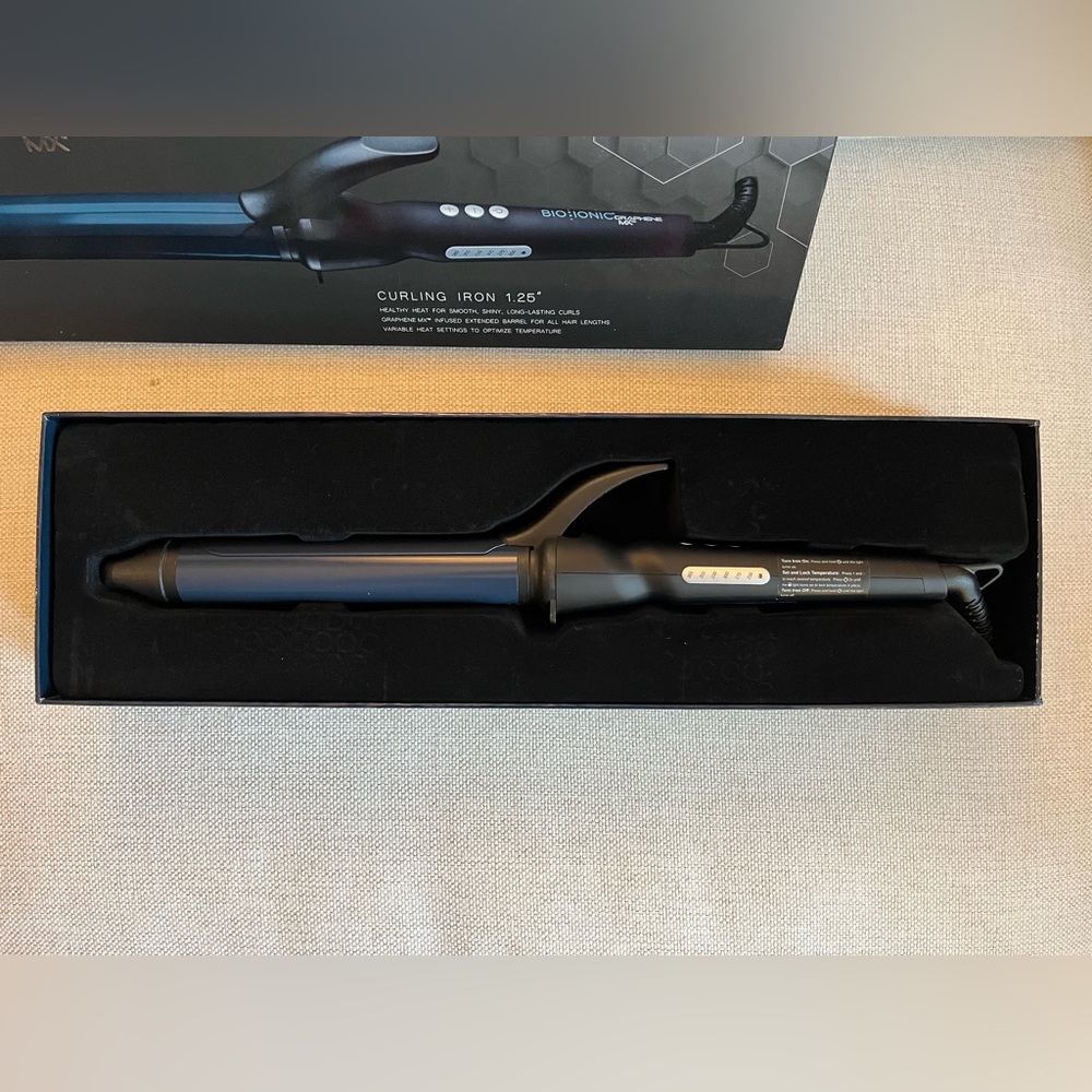 Bio Ionic Graphene MX 1.25" curling iron